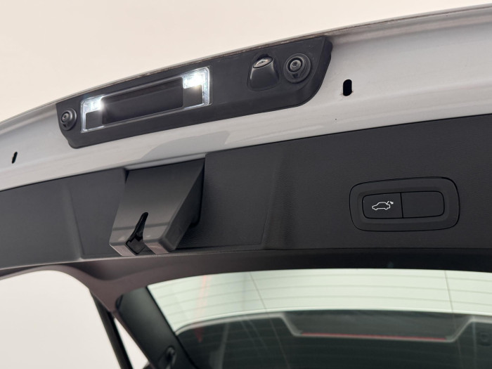 Volvo XC40 B3 MOMENTUM PRO REZERVACE 2.0 Momentum