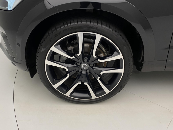 Volvo XC60 B5 AWD R-DESIGN AUT