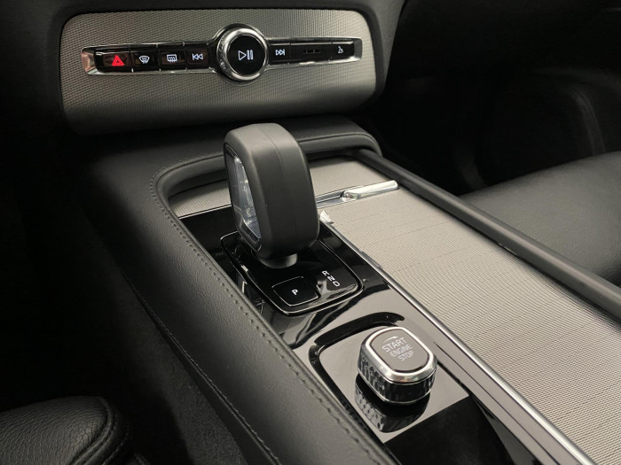 Volvo XC90 T8 AWD RECHARGE PLUS DARK AUT