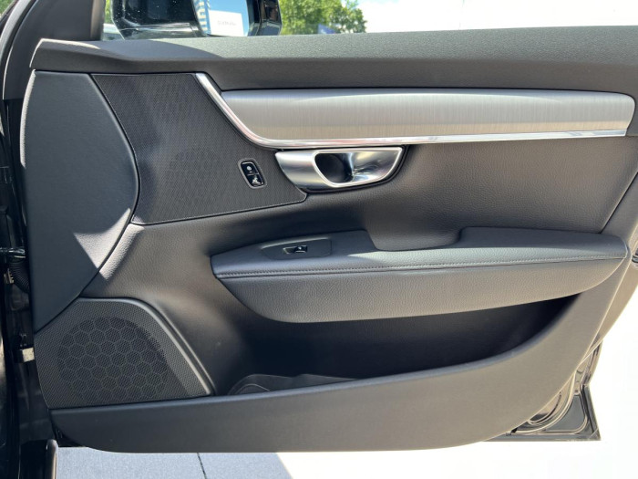 Volvo V90 D4 MOMENTUM POLESTAR Aut CZ 2.0 d Momentum