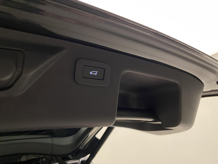 Land Rover Discovery Sport D200 AWD R-DYNAMIC REZERVACE 2.0 d Dynamic