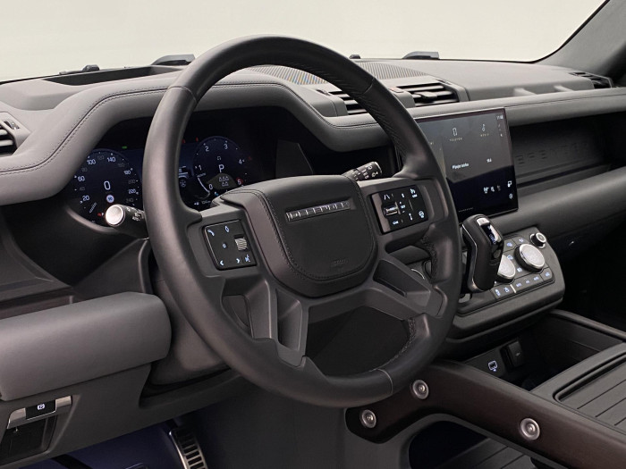 Land Rover Defender 110 D300 X-DYNAMIC HSE AWD 7m 3.0 d Dynamic