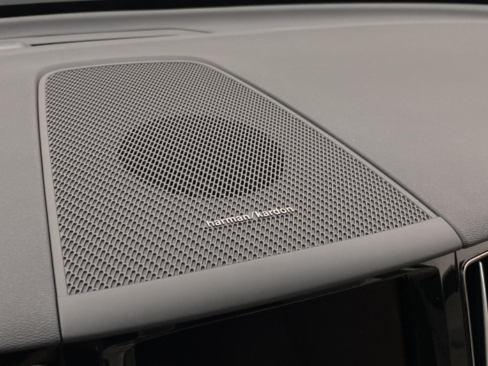 Volvo XC60 T6 AWD PLUG-IN DARK PLUS AUT