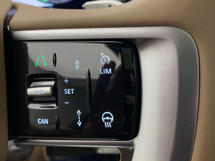 Land Rover Range Rover P550e AUTOBIOGRAPHY SWB