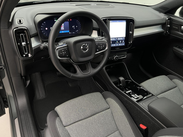 Volvo XC40 B3 DARK PLUS AUT