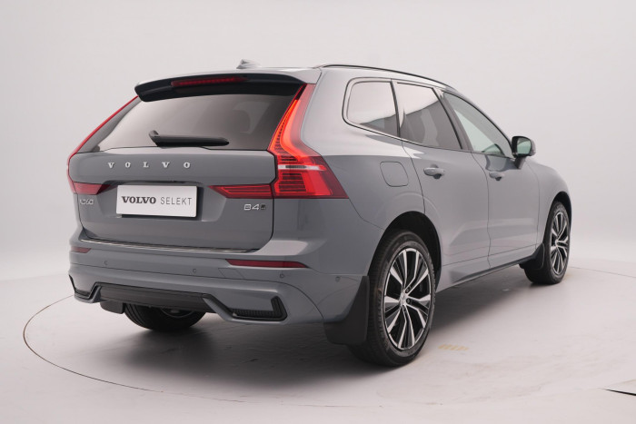 Volvo XC60 B4 AWD PLUS DARK AUT 1.maj