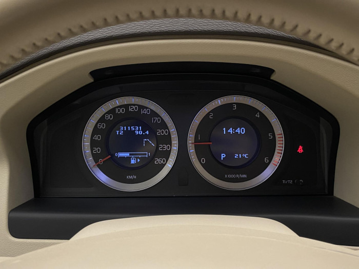 Volvo V70 D5 AWD SUMMUM AUT CZ 2.4 d Summum