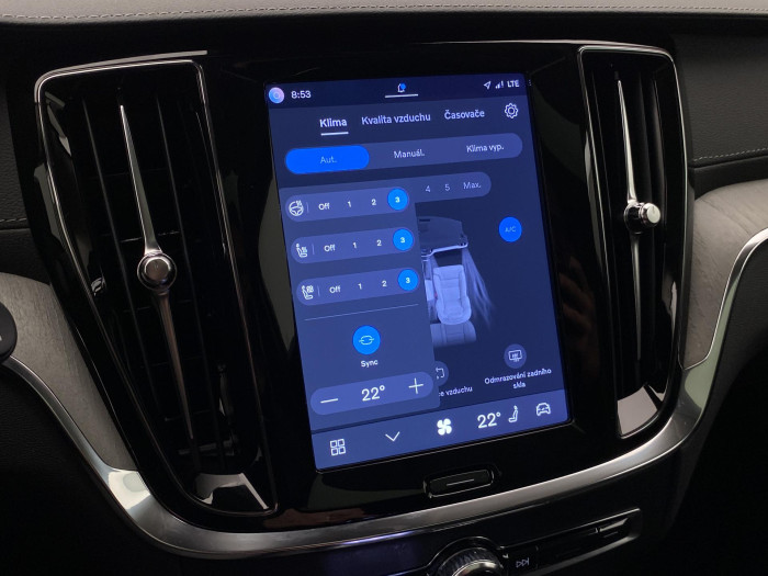 Volvo V60 T8 AWD PLUG-IN BRIGHT ULTRA CZ