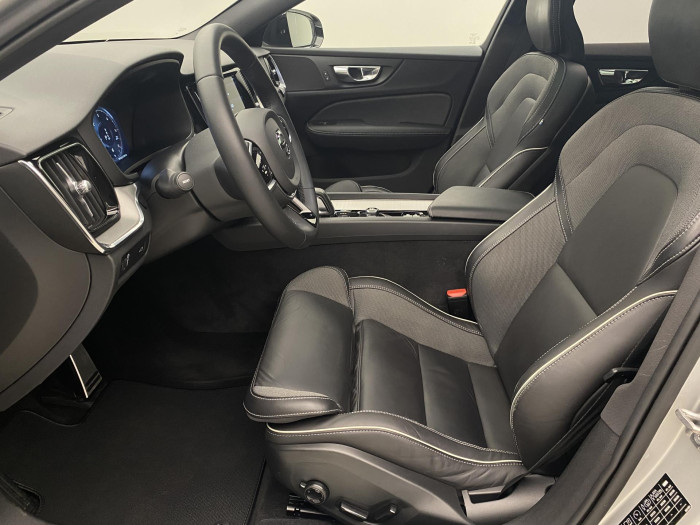 Volvo V60 B4 R-DESIGN AUT