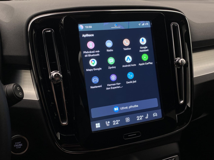 Volvo XC40 B3 DARK PLUS AUT CZ