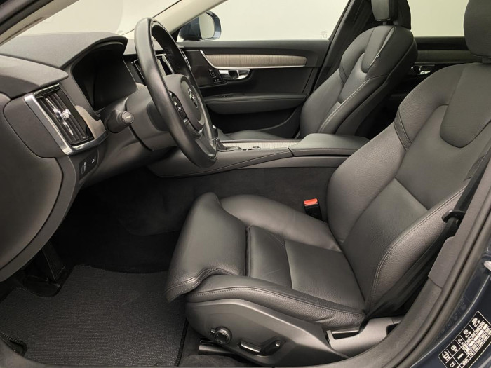 Volvo V90 CC D4 AWD ADVANCED REZERVACE 2.0 d CC CC