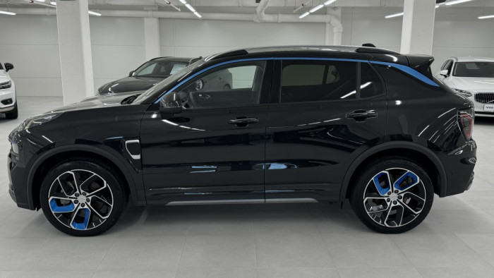 Lynk & Co 01 PHEV DCT AUT 1. maj.