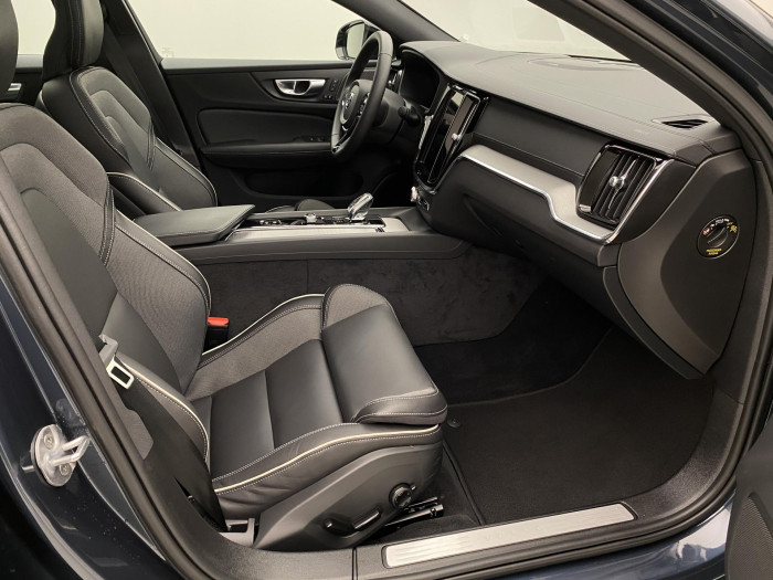 Volvo S60 B5 AWD ULTIMATE DARK AUT