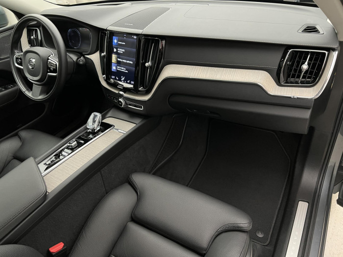 Volvo XC60 B5 AWD INSCRIPTION AUT