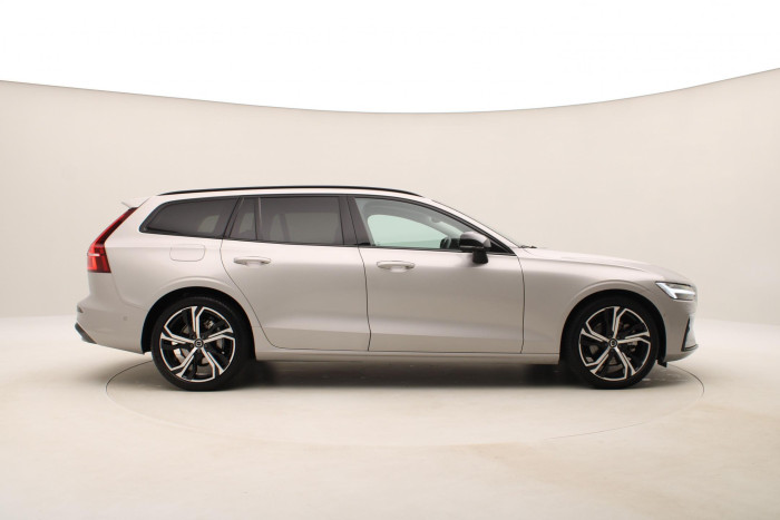 Volvo V60 B4 PLUS DARK AUT 1.maj