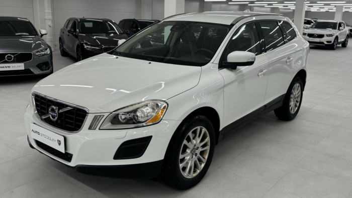 Volvo XC60 D5 AWD SUMMUM REZERVACE 2.4 d Summum