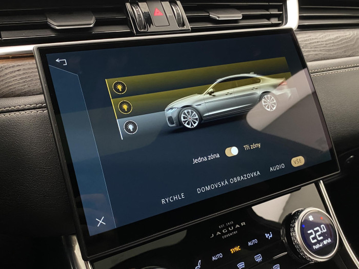 Jaguar XF D200 R-DYNAMIC SE AWD AUT 2.0 d Dynamic SE