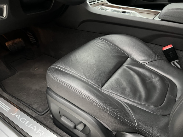 Jaguar XF 3.0 V6D LUXURY AUT CZ 3.0 d Luxury