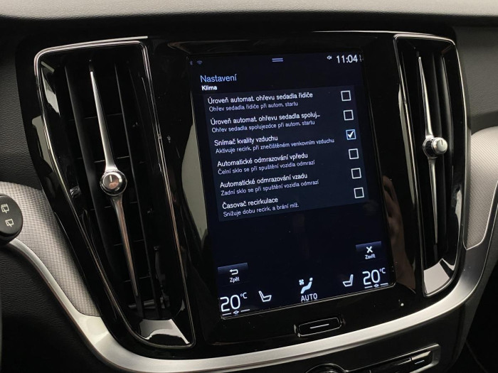 Volvo V60 D4 R-DESIGN AUT REZERVACE 2.0 d