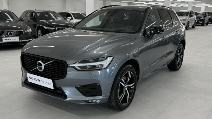 Volvo XC60 B4 AWD R-DESIGN REZERVACE