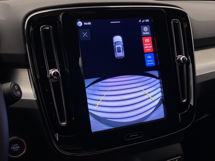 Volvo XC40 B4 PLUS BLACK EDITION AUT CZ