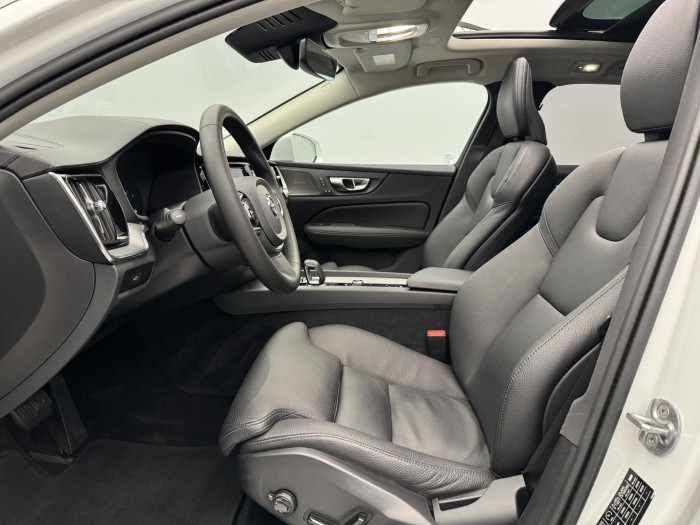 Volvo V60 CC B4 AWD ULTIMATE REZERVACE 2.0 CC CC