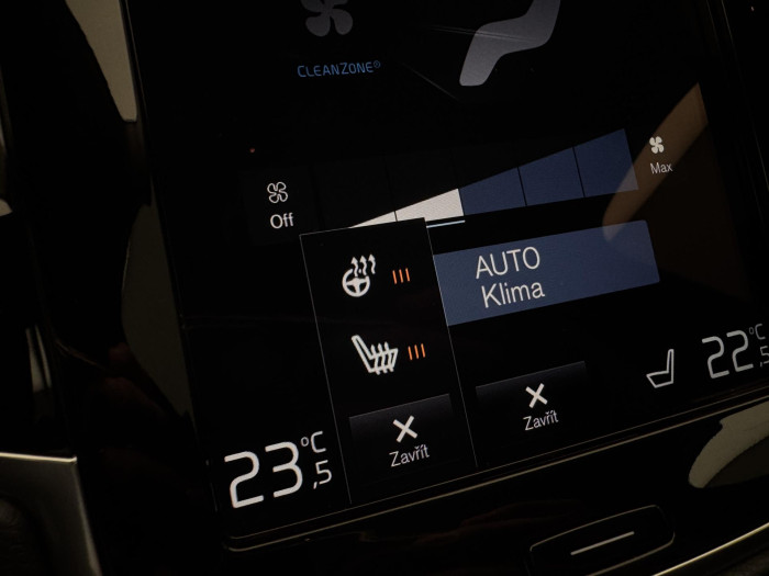 Volvo XC90 B5 AWD MOMENTUM PRO CZ 1.maj 2.0 Momentum