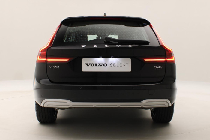 Volvo V90 CC B4 AWD PLUS AUT CZ 1.maj