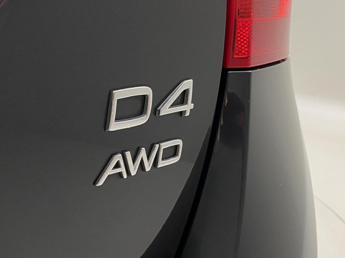 Volvo V60 CC D4 AWD SUMMUM AUT REZERVACE 2.4 d CC CC Summum