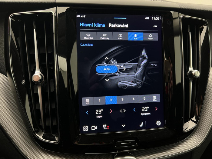 Volvo XC60 T6 AWD RECHARGE PLUS DARK AUT