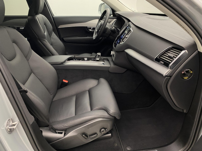 Volvo XC90 B5 AWD BRIGHT PLUS REZERVACE