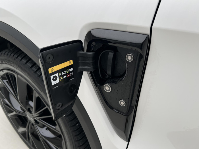 Lynk & Co 01 MORE PHEV