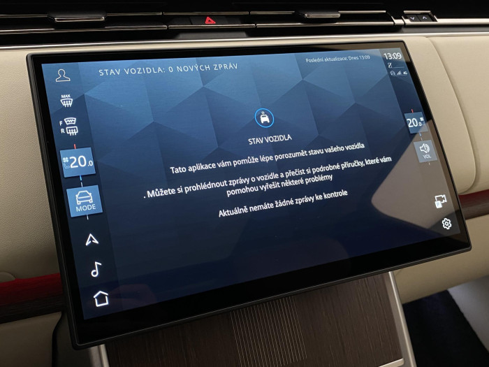 Land Rover Range Rover P550e AUTOBIOGRAPHY SWB