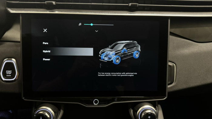 Lynk & Co 01 PHEV DCT AUT