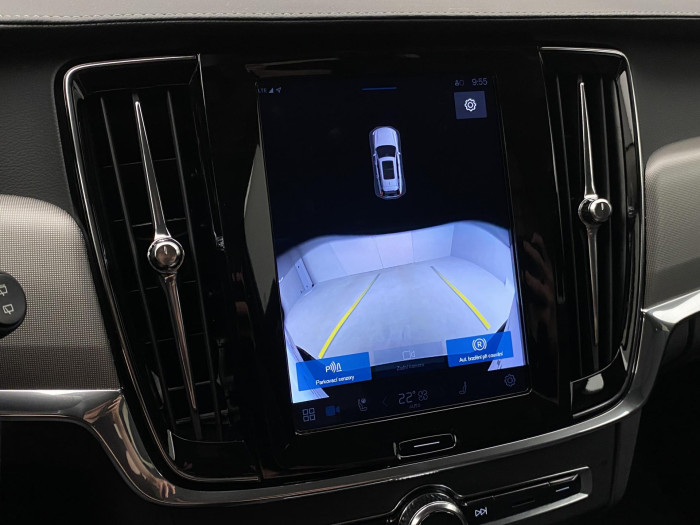 Volvo V90 CC B4 AWD PLUS AUT CZ 1.maj