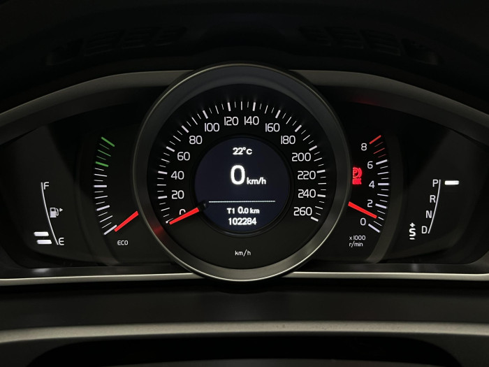 Volvo V40 T2 MOMENTUM AUT CZ 1.5 Momentum