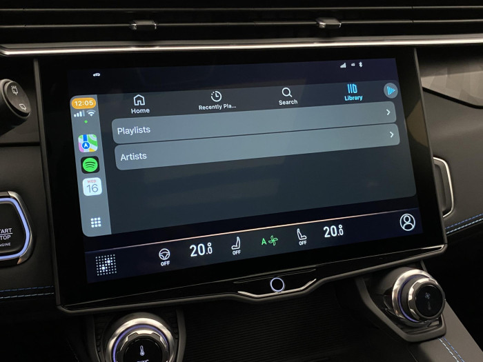 Lynk & Co 01 PHEV DCT AUT 1.maj REZERVACE