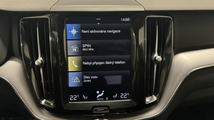 Volvo XC60 B4 AWD MOMENTUM AUT 2.0 Momentum