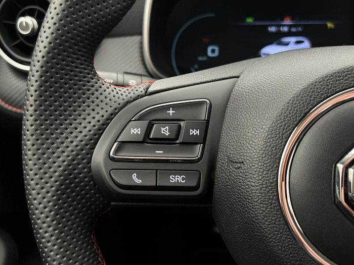 MG ZS 1.0T EXCLUSIVE AUT CZ 1.maj. 1.0 Exclusive