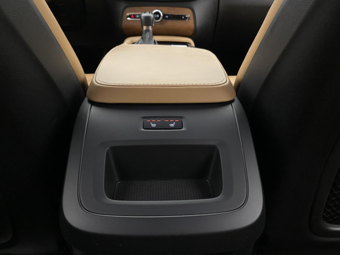 Volvo XC90 D5 AWD INSCRIPTION REZERVACE 2.0 d