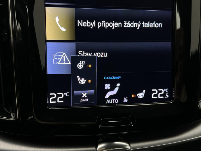 Volvo XC60 B4 AWD MOMENTUM AUT CZ 2.0 Momentum
