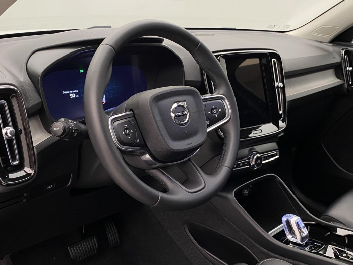 Volvo XC40 B4 AWD DARK ULTRA AUT CZ