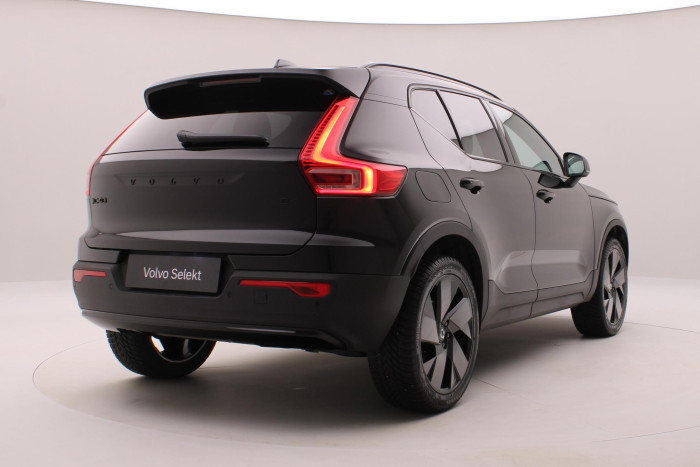 Volvo XC40 B4 PLUS BLACK EDITION AUT CZ