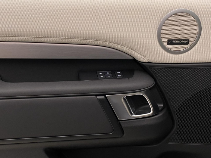 Land Rover Discovery D350 DYNAMIC SE AWD REZERVACE 3.0 d Dynamic SE