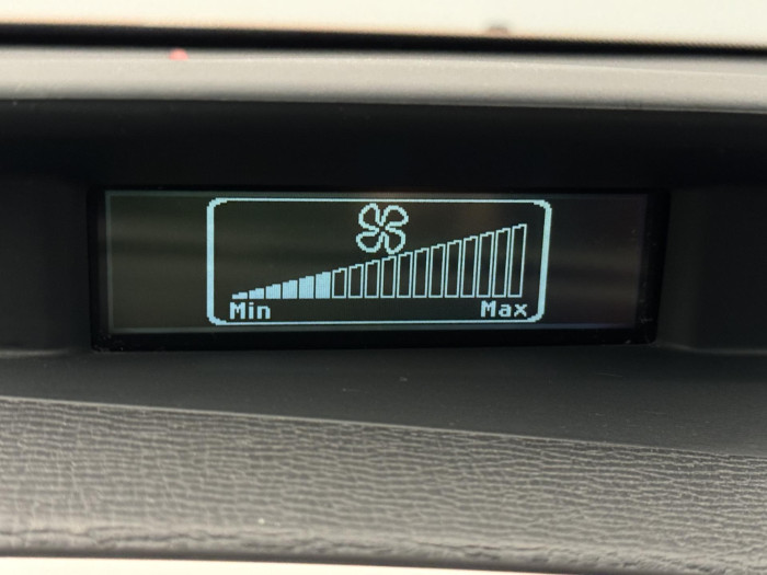 Volvo XC60 D3 AWD MOMENTUM CZ 1.maj 2.4 d Momentum