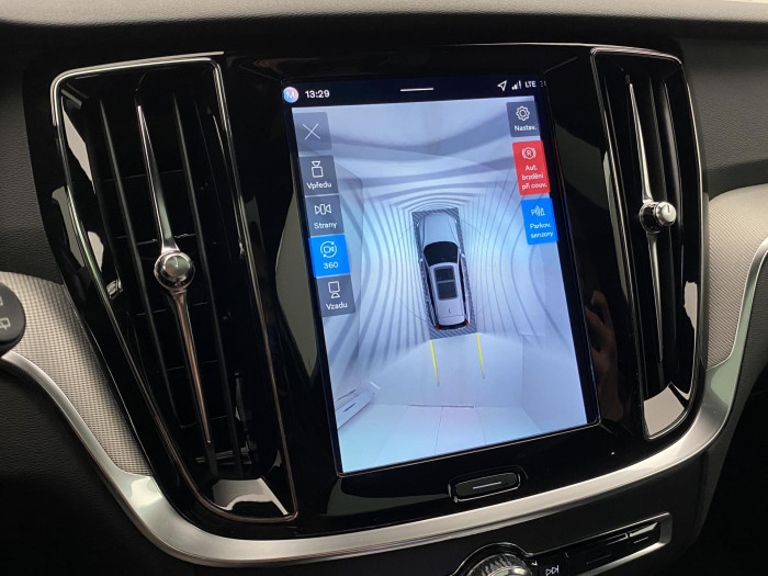 Volvo V60 B4 AUT DARK PLUS