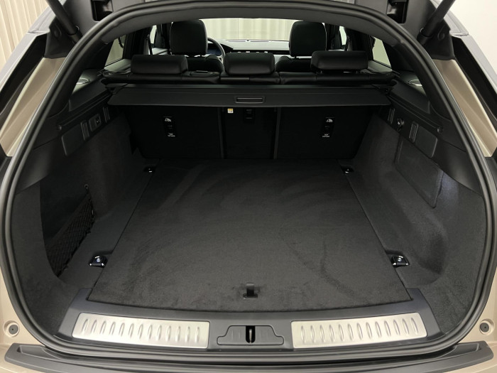 Land Rover Range Rover Velar D300 DYNAMIC SE AWD Aut 3.0 d Dynamic SE