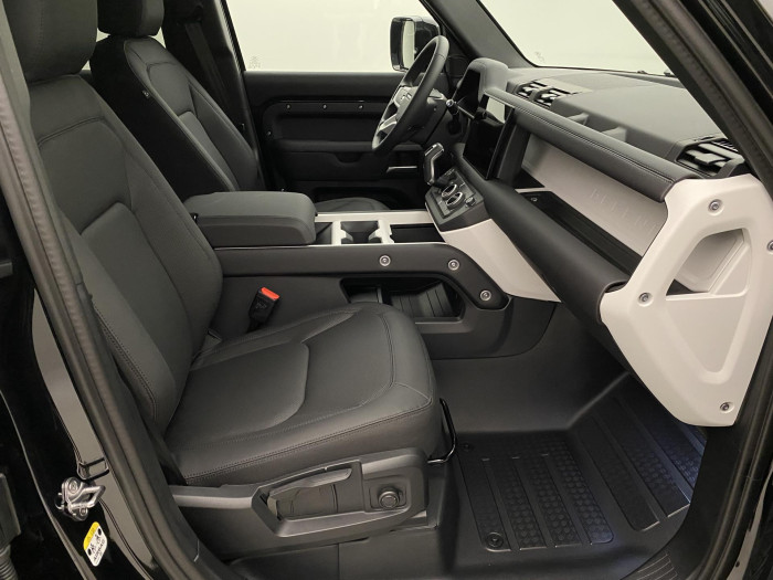 Land Rover Defender 110 D200 S AWD AUT REZERVACE 3.0 d