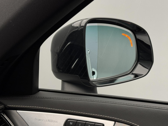 Volvo XC90 B5 AWD R-Design AUT REZERVACE