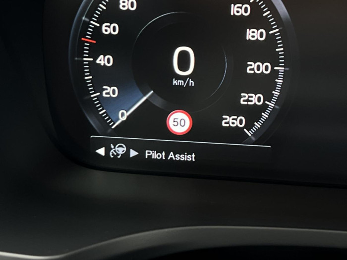 Volvo V60 CROSS COUNTRY B4 AWD Aut 1.maj